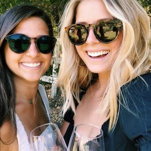 Meet your Posher, Em